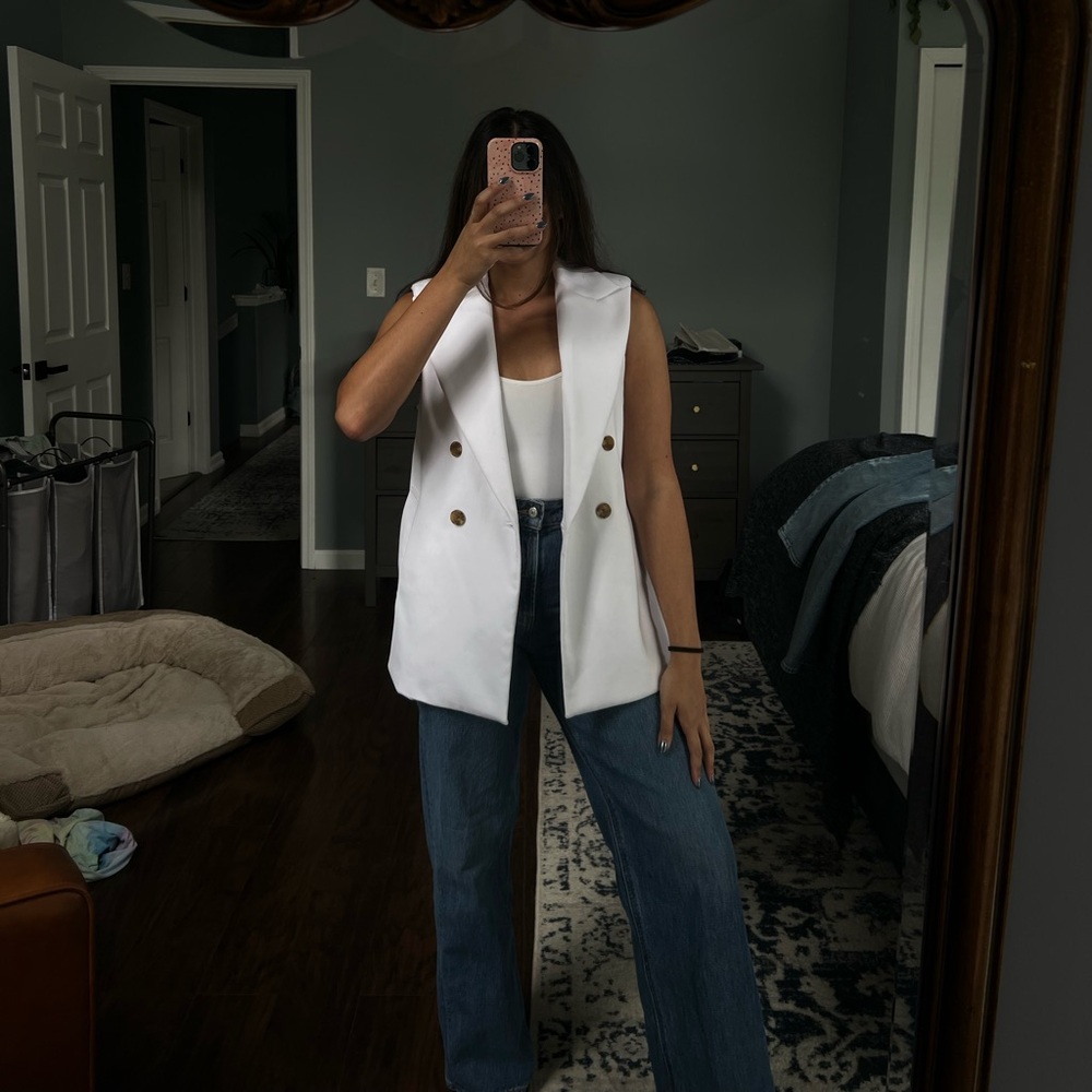 White Sleeveless Blazer Vest